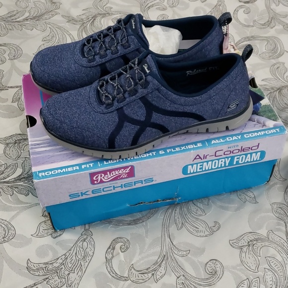 skechers flex renew relaxed fit